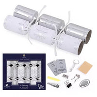 Tom Smith Christmas Crackers Mini Silver and White Luxury Snowflake Crackers 6 x 8 Inch 140g